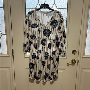 Floral Striped Navy and White Dress 3/4 Sleeves with pockets- never worn